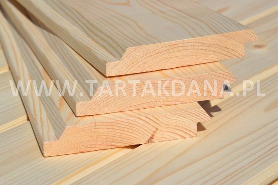 Montaż desek elewacyjnych w układzie poziomym