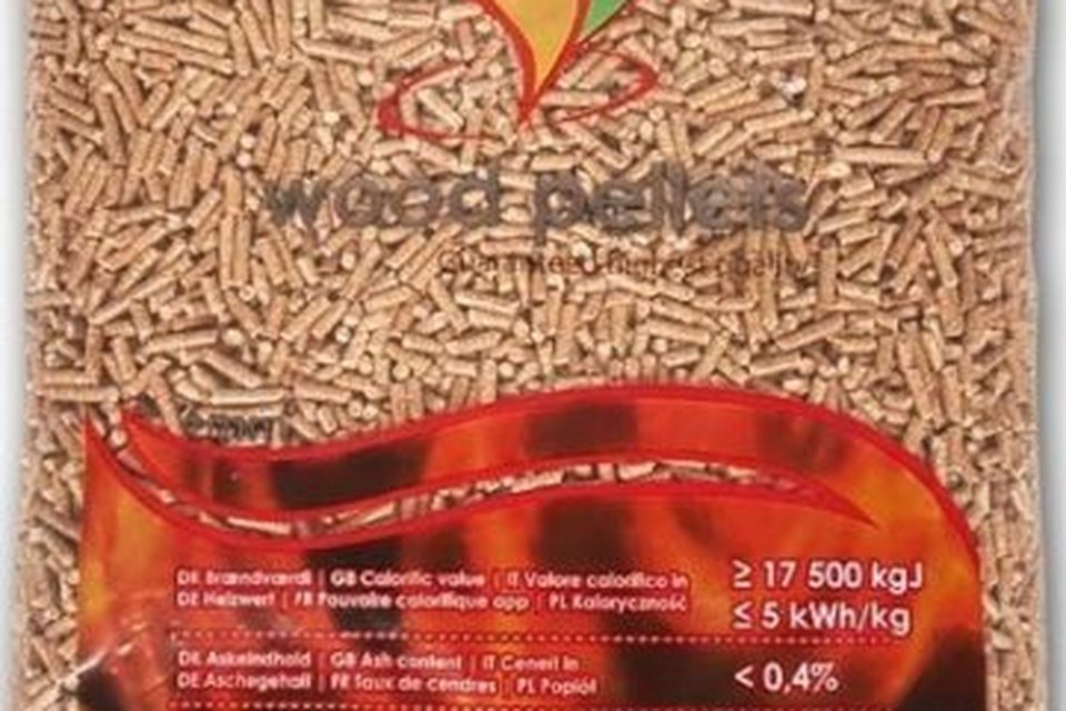 Paleta pelletu drzewnego do transportu